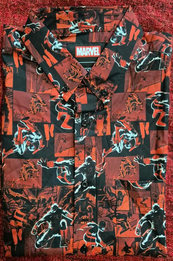 RSVLTS Marvel Daredevil The Devil of Hell's Kitchen – New York Comic Con Exclusive – KUNUFLEX Shirt (M)